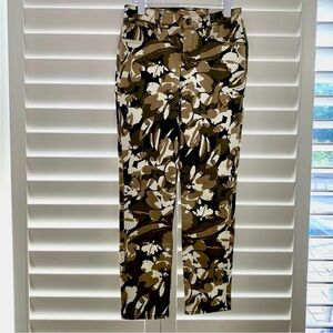 CHICOS SO SLIMMING GIRLFRIEND SLIM LEG ANKLE JEANS NWT CAMOUFLAGE flower PRINT